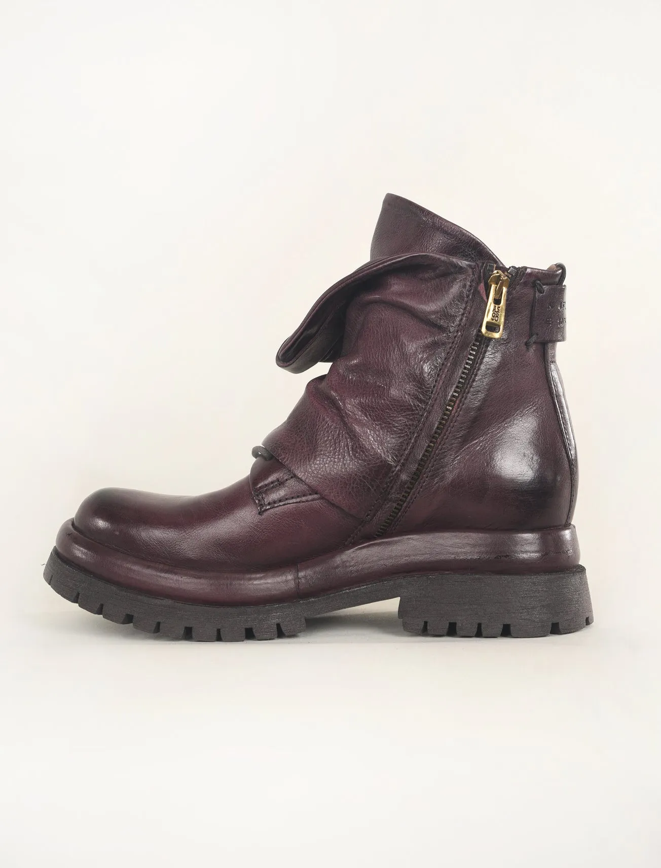 Drakie Boot, Eggplant