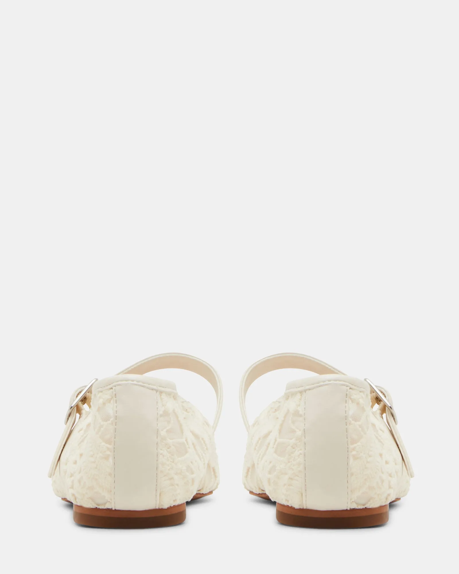 DREAMING WHITE