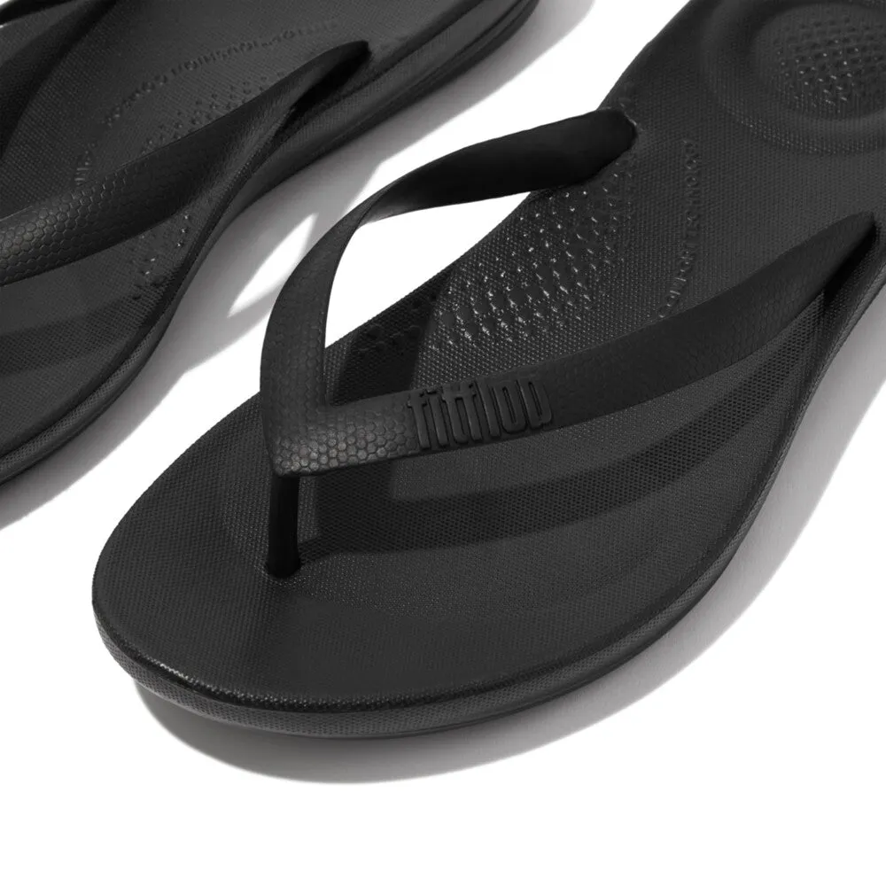 FitFlop iQushion Ergonomic Thongs Black