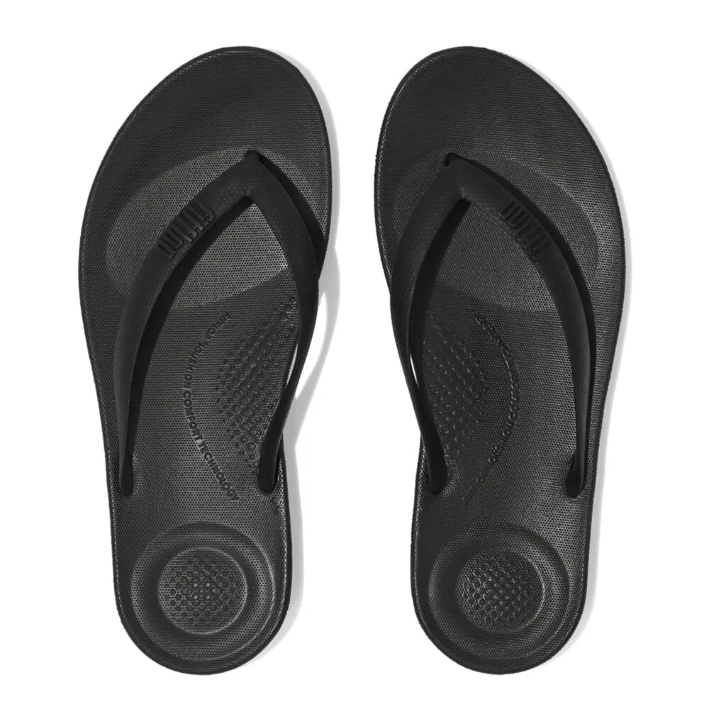 FitFlop iQushion Ergonomic Thongs Black