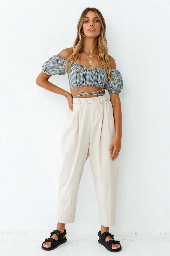 HELLO MOLLY Scene Stealer Crop Black