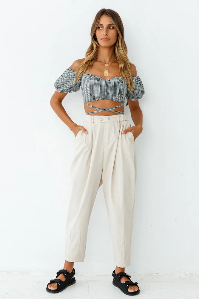 HELLO MOLLY Scene Stealer Crop Black