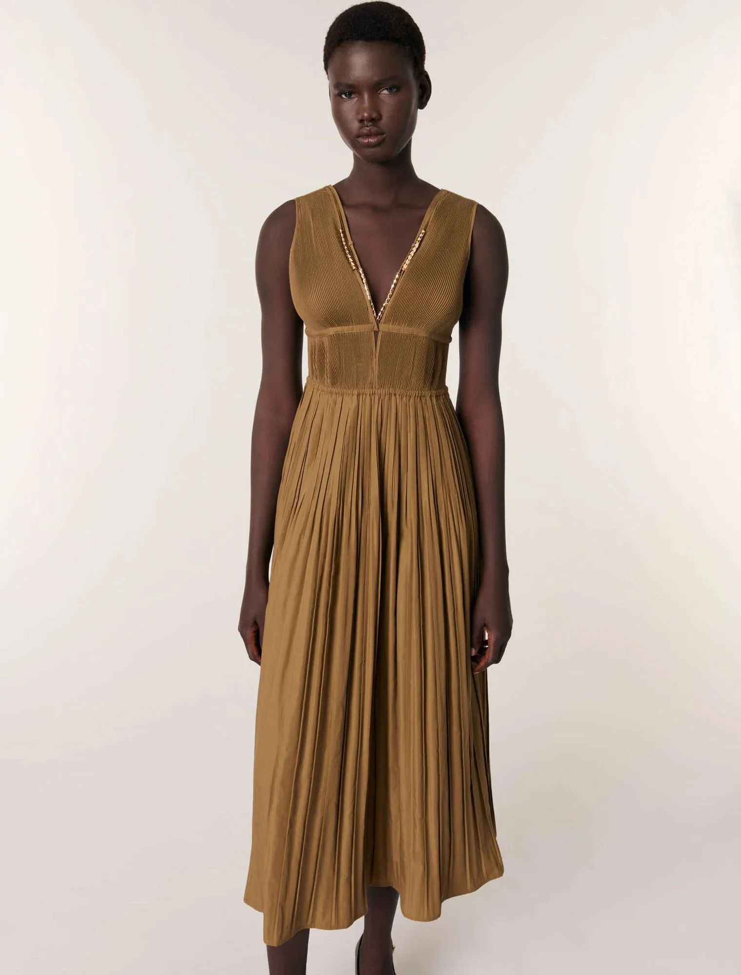 Jewellery neckline pleated dress
