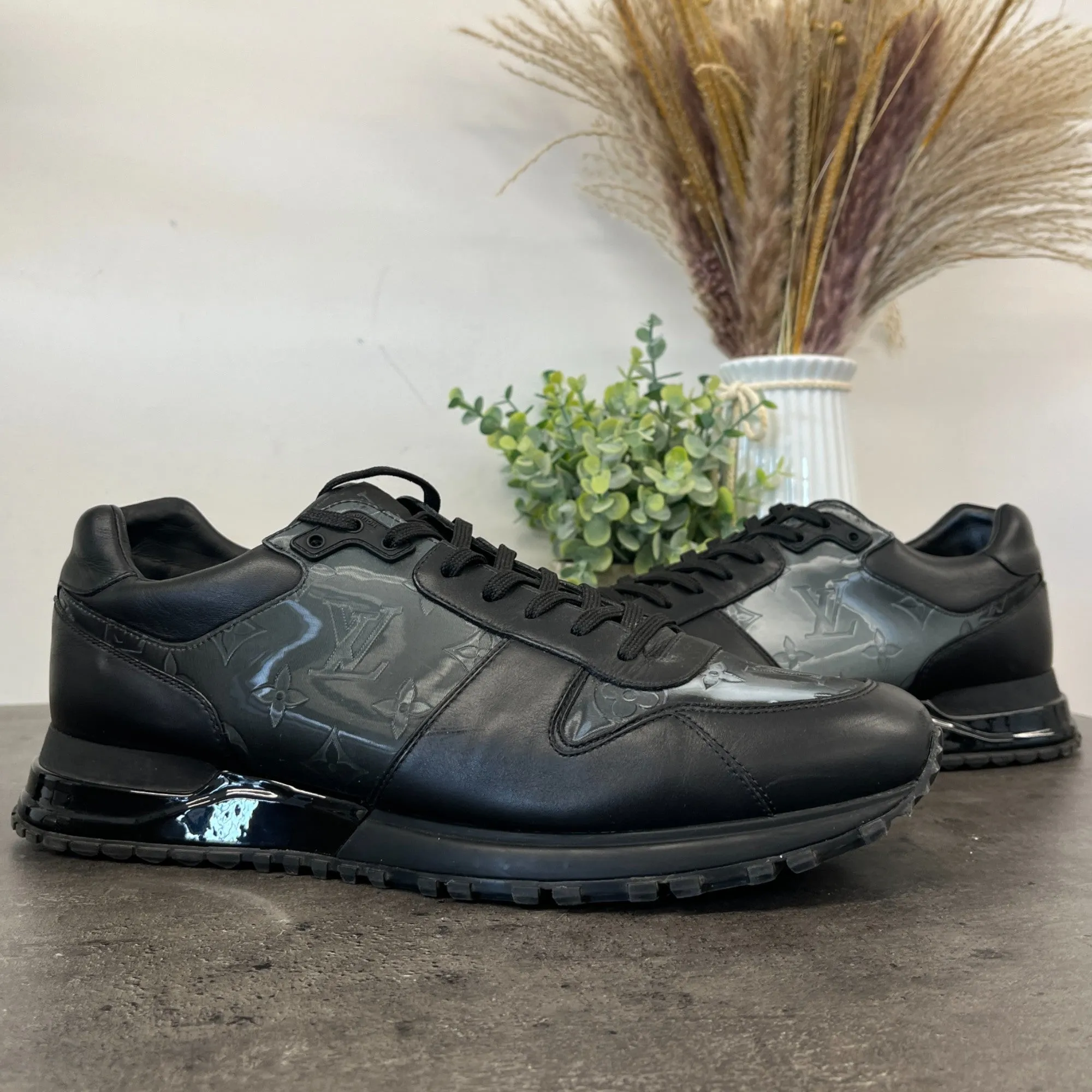 Men's Run Away Low Trainers Black Size EU 43 / UK 9