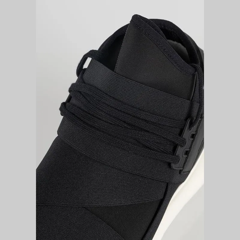 Qasa - Black
