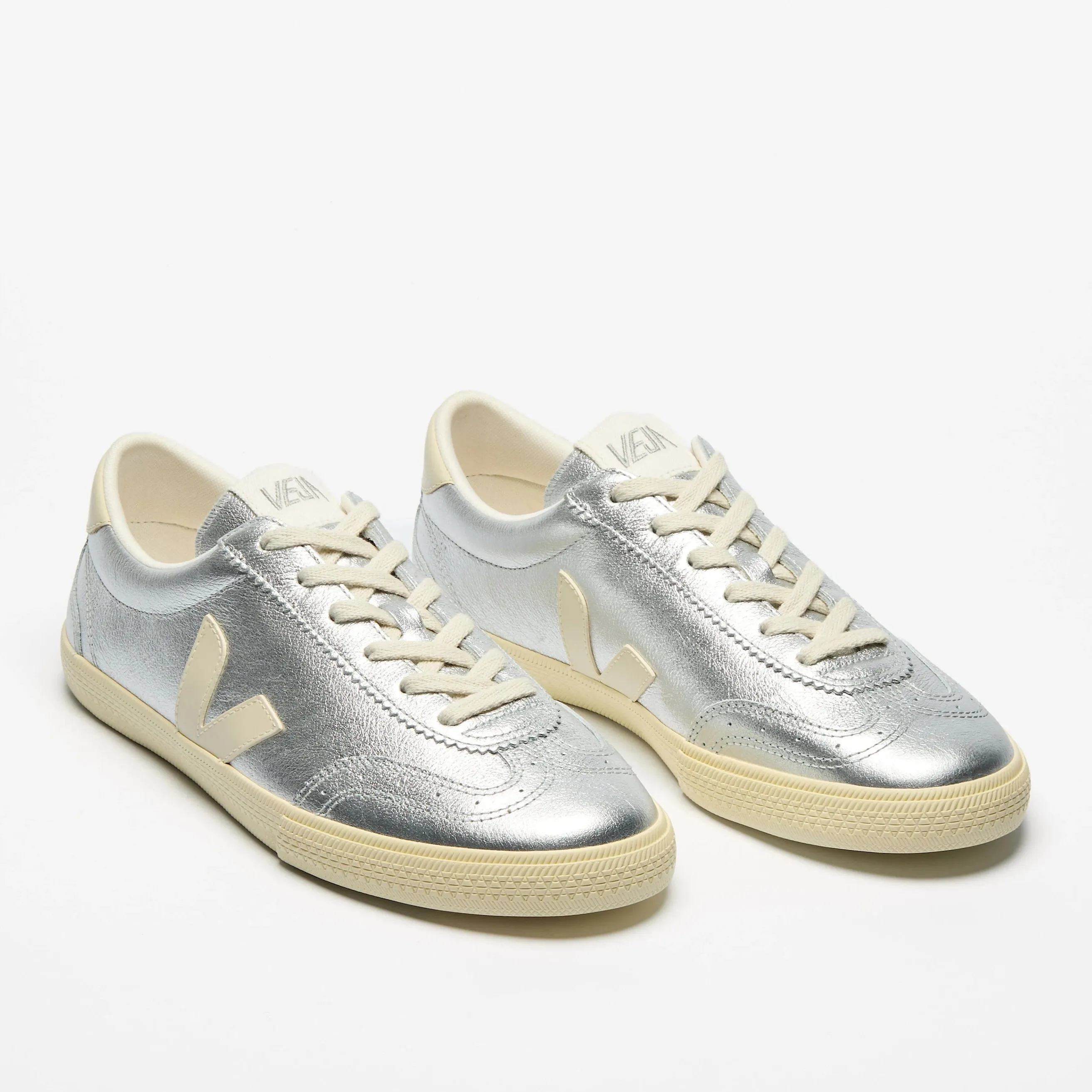 VEJA Volley Leather Silver Pierre