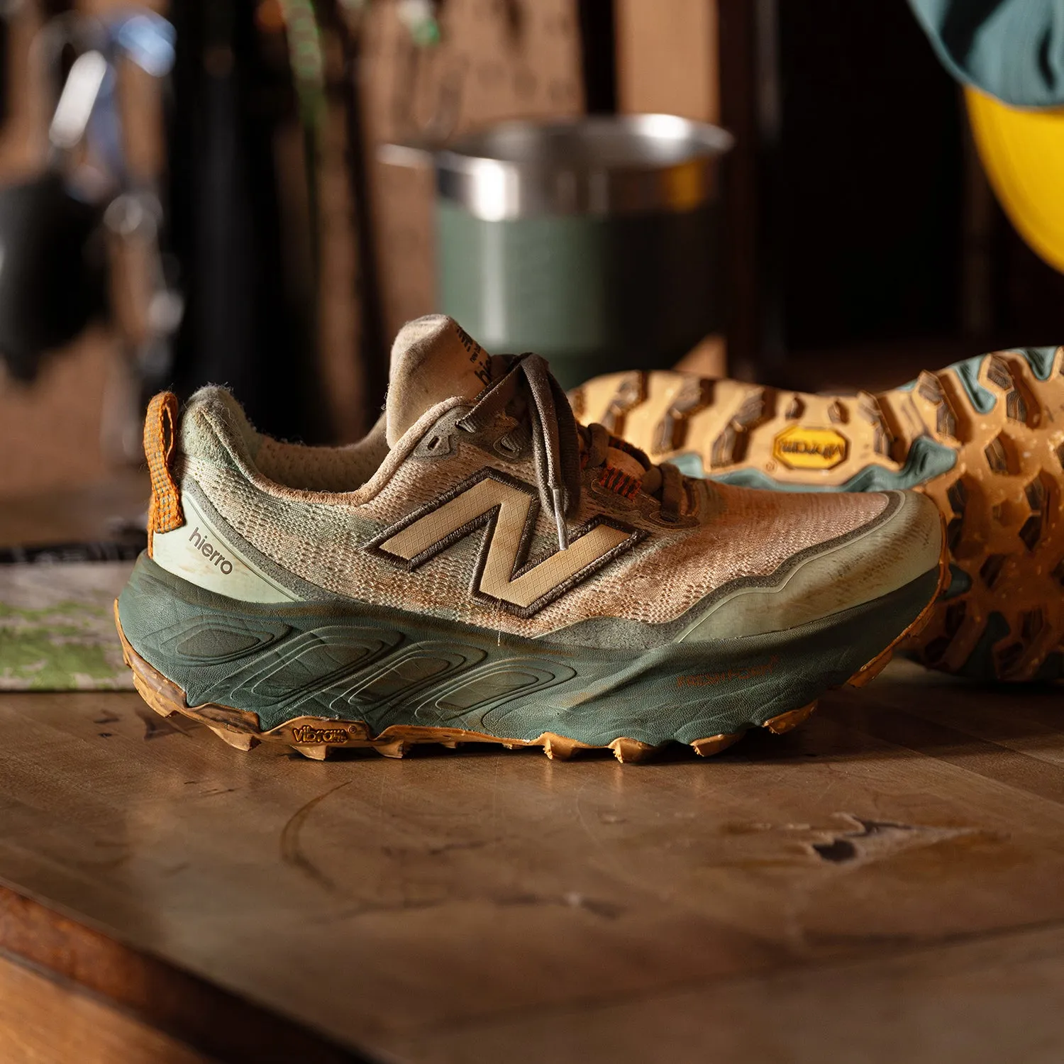 Women's New Balance WTHIERO9 Calcium/Dark Juniper